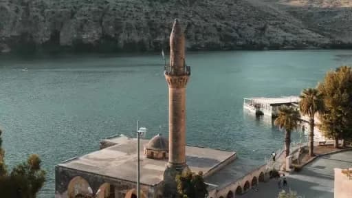 ASELSAN'ın DERİNGÖZ su altı aracı Şanlıurfa Halfeti Fırat Nehri'nde test edilirken görüntüsü