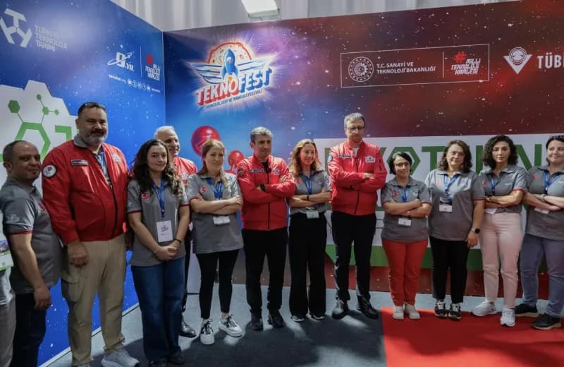 ASELSAN standında TEKNOFEST Şanlıurfa etkinliğinde sergilenen ileri teknoloji savunma sistemleri ve deneyim alanları