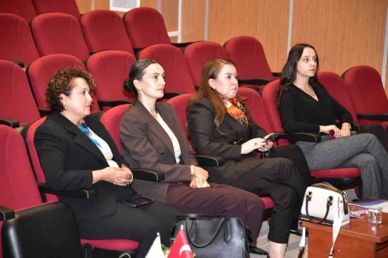 Eskişehir Aile ve Sosyal Hizmetler İl Müdürlüğü (ASHİM) tarafından Eskişehir Osmangazi Üniversitesi (ESOGÜ) Eğitim Fakül