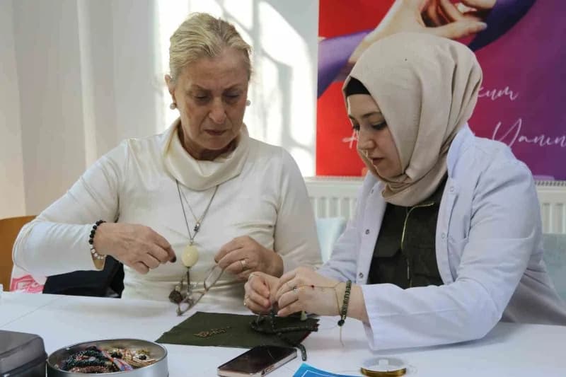 Samsun’un Atakum Belediyesi, kent sınırları içerisindeki yaklaşık 400 kadına sosyal, hukuki ve psikolojik destek veriyor