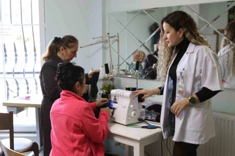 Samsun’un Atakum Belediyesi, kent sınırları içerisindeki yaklaşık 400 kadına sosyal, hukuki ve psikolojik destek veriyor