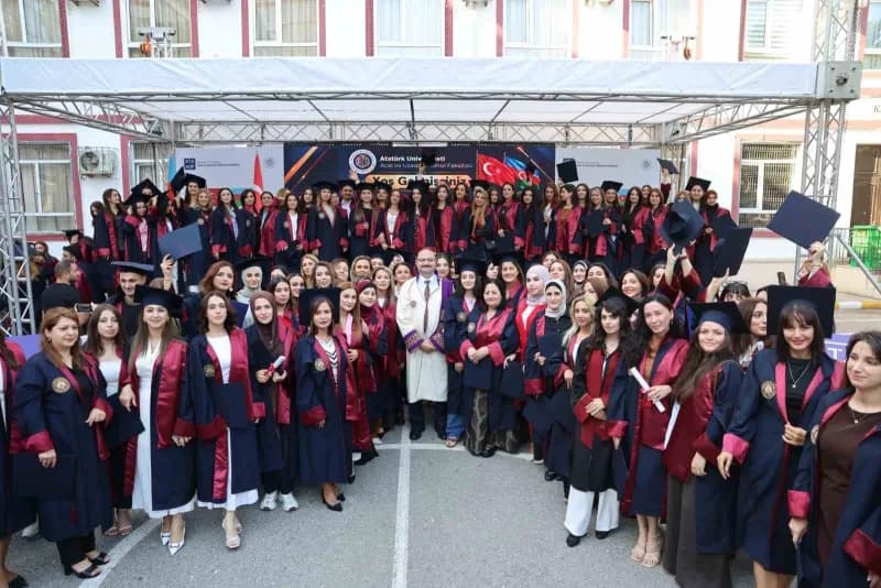 Atatürk Üniversitesi Açık ve Uzaktan Öğretim Fakültesi tarafından Azerbaycan’ın başkenti Bakü’de mezuniyet töreni düzenl