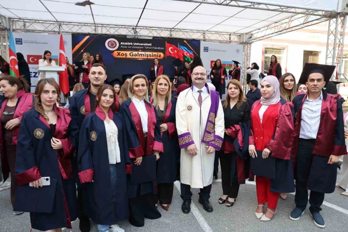 Atatürk Üniversitesi Açık ve Uzaktan Öğretim Fakültesi tarafından Azerbaycan’ın başkenti Bakü’de mezuniyet töreni düzenl