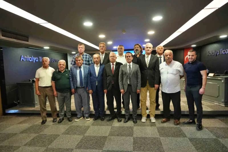 Antalya Ticaret Borsası'nda (ATB) 1 Ekim'de yapılacak seçim öncesinde son Meclis toplantısı düzenlendi.
