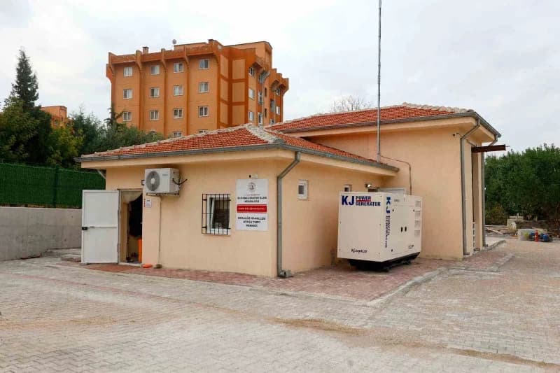 Uşak Belediyesi tarafından yaklaşık 20 yıllık kullanım ömrünü tamamlayan atık su terfi merkezleri yenilenerek, 2 bin 400