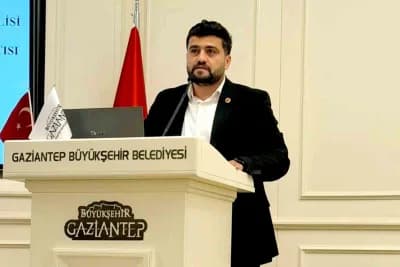 Atilla Sarıkaya’nın Gaziler Günü kutlama mesajı yayımladığı an