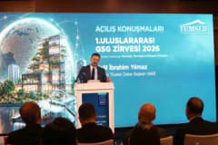 ATO Başkan Yardımcısı Halil İbrahim Yılmaz, 1. Uluslararası Gayrimenkul Sektörünün Geleceği Zirvesi’nde konuşma yaparken