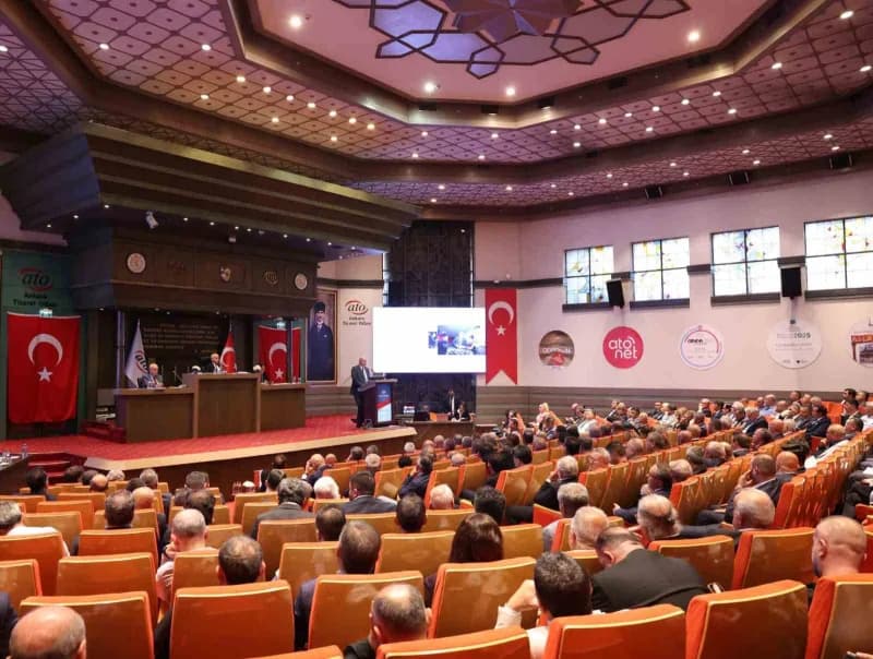 Ankara Ticaret Odası (ATO) Başkanı Gürsel Baran, "Enflasyonla mücadele ederken reel sektörün, üretimin, yatırımın, ticar