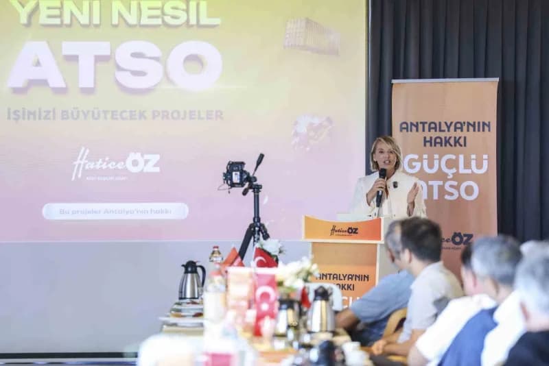 Antalya Ticaret ve Sanayi Odası (ATSO) Başkan adayı Hatice Öz, Aksulu iş adamları, yönetim kurulu ve üyeleri, Aksu'daki