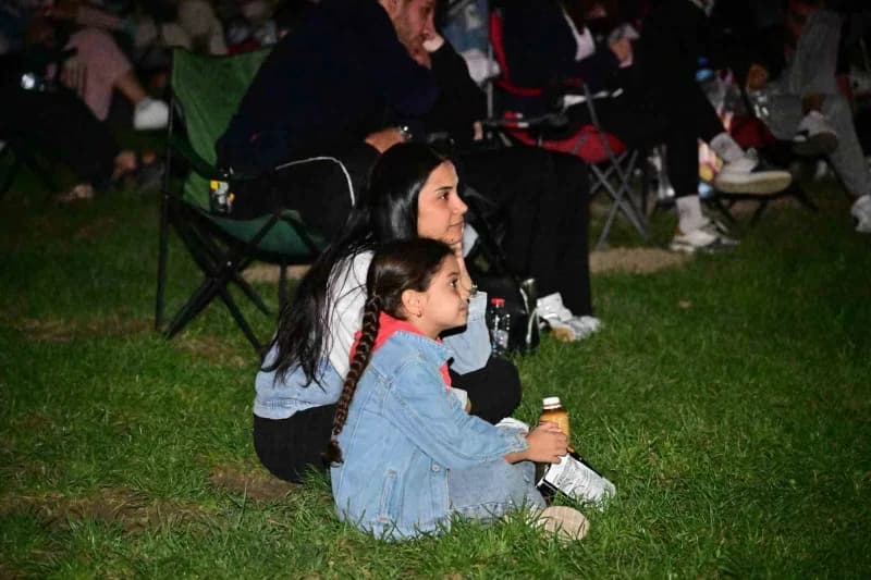 Manisa Büyükşehir Belediyesi tarafından 16-22 Eylül Avrupa Hareketlilik Haftası kapsamında düzenlenen açık hava sineması