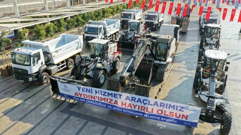Aydın Büyükşehir Belediyesi, öz kaynaklarıyla 14 yeni hizmet aracını filosuna dahil ederken, toplam 150 milyon TL yatırı