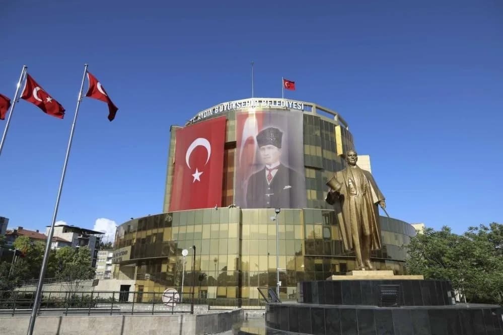Aydın Büyükşehir Belediyesi hizmet memnuniyeti araştırmasında Ege Bölgesi'nde birinci oldu
