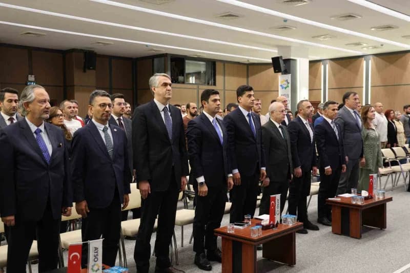 Aydın Sanayi Odası (AYSO) Başkanı Gökhan Maraş’ın ev sahipliğinde düzenlenen "AYSO Sanayicileri ile Savunma Sanayii Stra