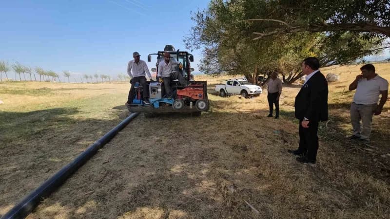 Bitlis'in Adilcevaz ilçesine bağlı Aydınlar beldesine 18 kilometre mesafede bulunan Yukarı Süphan köyünden Atatürk Mahal