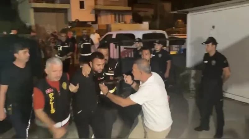 Osmaniye Düziçi Adliyesi önünde zanlıların adliyeye sevk edilme işlemi