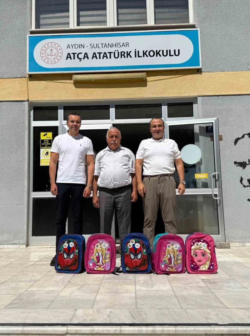 Aydın Sanayi Odası (AYSO) ve TOBB iş birliğiyle hazırlanan 500 okul çantası, Aydın’ın farklı ilçelerinde eğitim gören ih