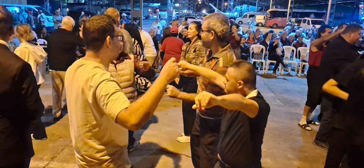Ayvalık’ta 34 yıllık gelenek yine coşkuyla noktalandı