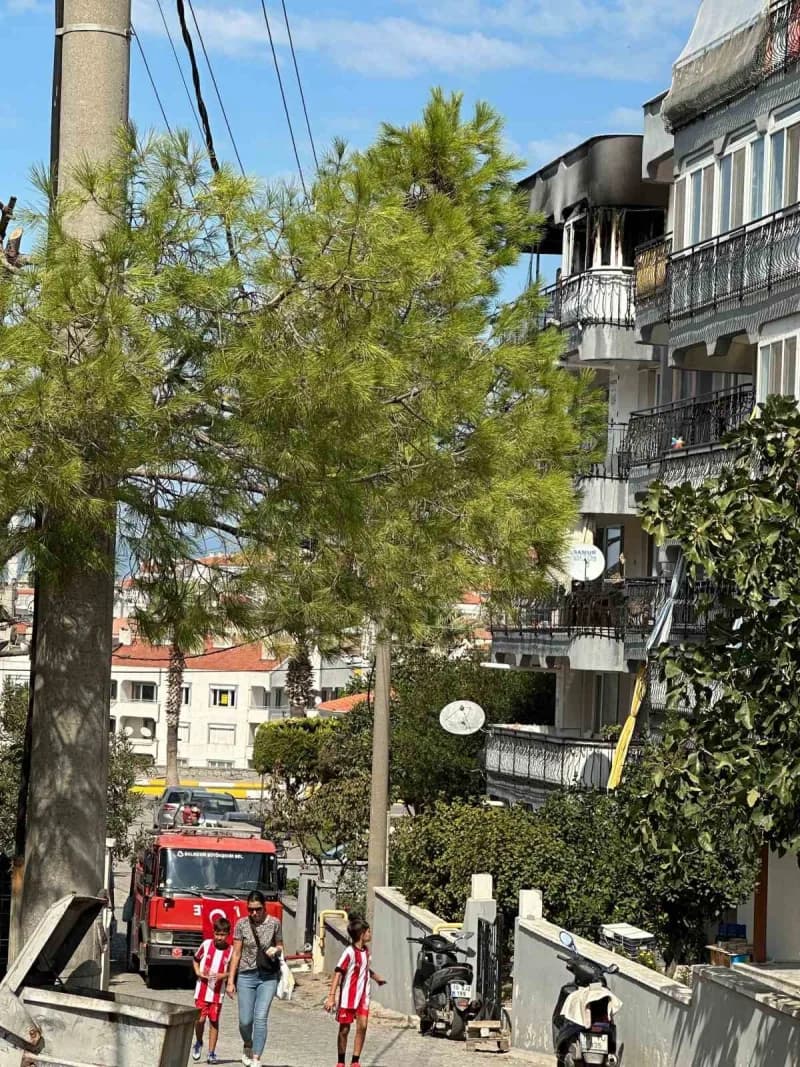 Ayvalık’ta kızgın yağa su dökülünce yangın çıktı