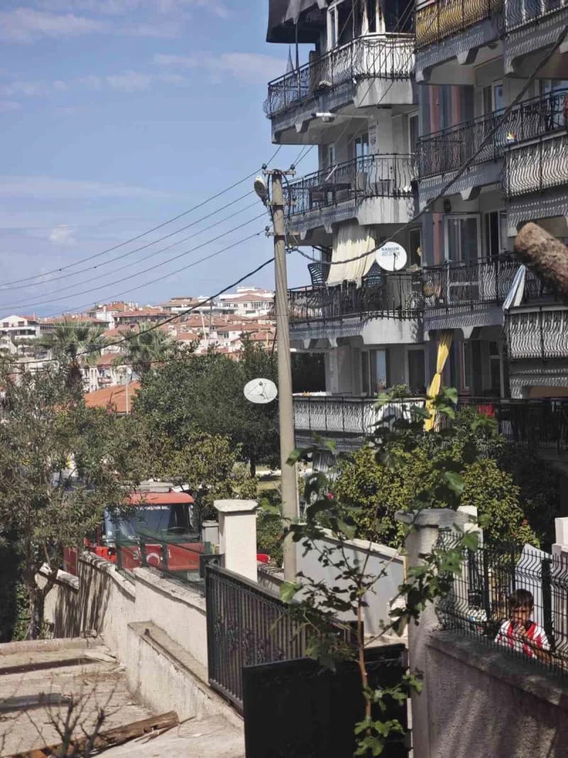 Ayvalık’ta kızgın yağa su dökülünce yangın çıktı
