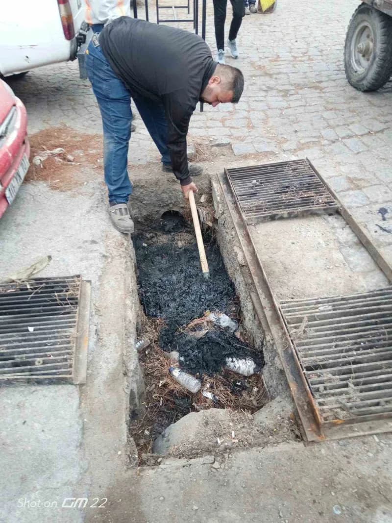 Ayvalık’ta mazgal ve yağmur suyu kanallarında büyük temizlik