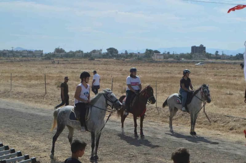 Ayvalık’ta Rahvan At yarışlarında 100 At piste çıktı
