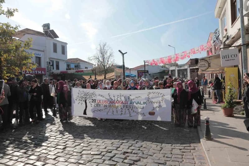 Ayvalık Belediye Başkanı Ergin; “Ayvalık’ımız Zeytin gibi köklü, Cumhuriyet gibi aydınlık olsun”