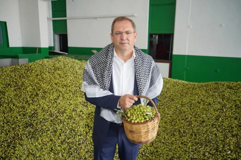 Ayvalık Belediye Başkanı Ergin; “Ayvalık’ımız Zeytin gibi köklü, Cumhuriyet gibi aydınlık olsun”