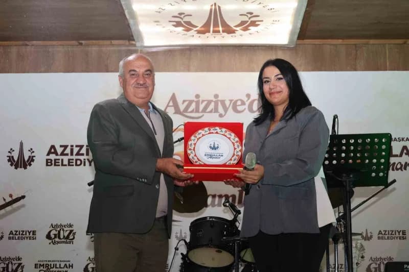 Aziziye Belediyesi’nin ilçe genelinde başlattığı "Aziziye'de Güz Akşamları" etkinlikleri, yediden yetmişe binlerce vatan