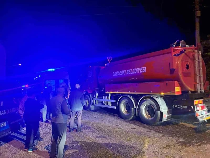 Kırklareli'nin Babaeski ilçesi Düğüncülü köyünde bir evde çıkan yangında 51 yaşındaki adam hayatını kaybetti.