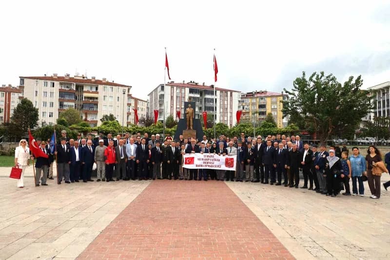 Samsun’un Bafra ilçesinde 19 Eylül Gaziler Günü dolayısıyla düzenlenen programlarda Gaziler ve şehit aileleri bir araya