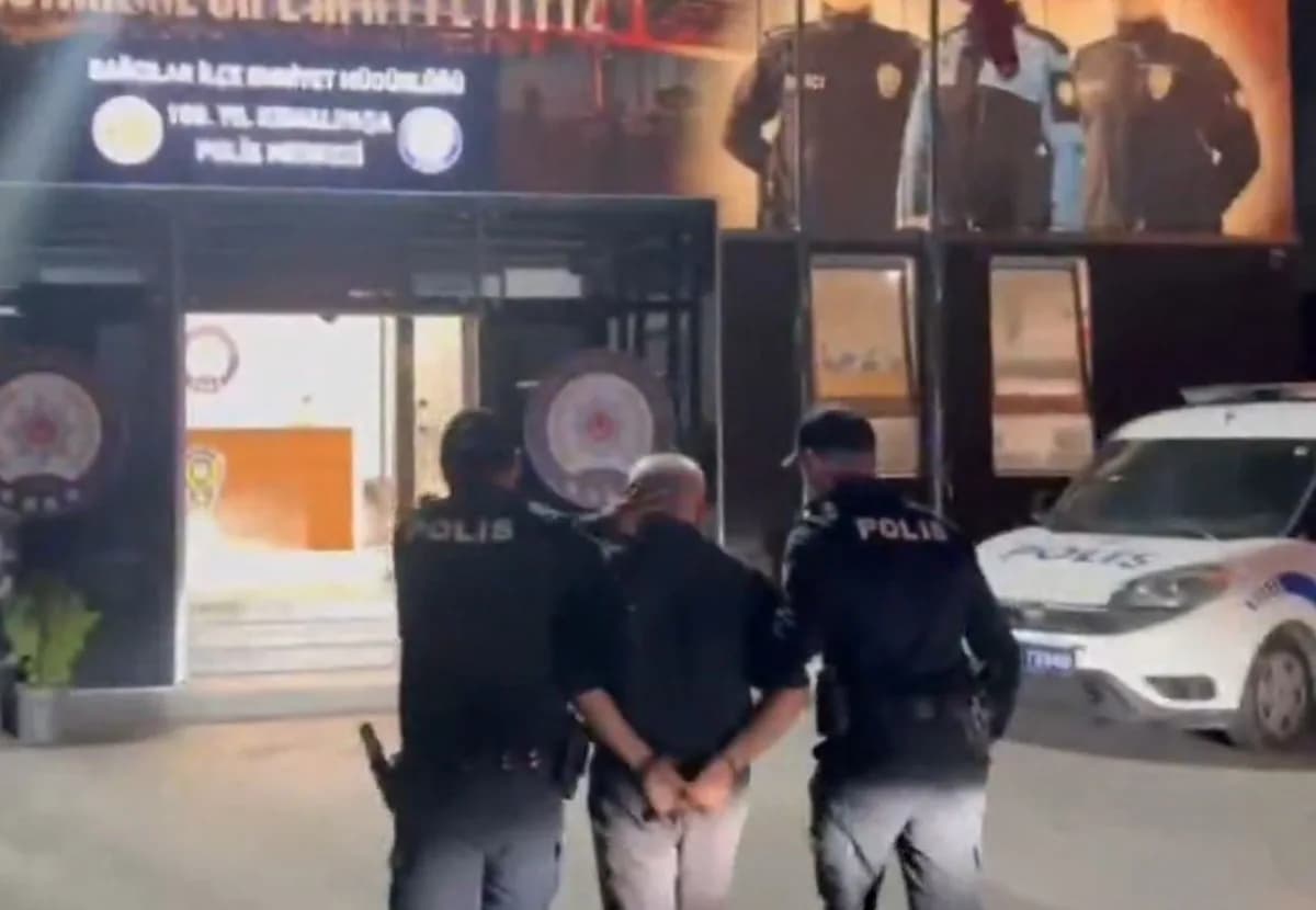 Bağcılar’da kadın fırıncıya saldıran şahsın polis tarafından gözaltına alınması