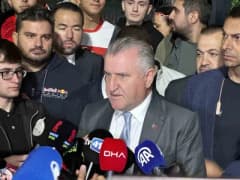 Gençlik ve Spor Bakanı Osman Aşkın Bak, Türkiye-Fransa maçını değerlendirme açıklaması yaparken