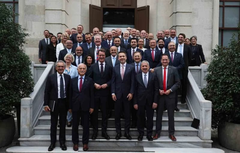 Enerji ve Tabii Kaynaklar Bakanı Alparslan Bayraktar,Türkiye ile Almanya’nın Kuzey Ren-Vestfalya Eyaleti arasında düzenl