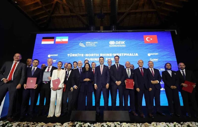 Enerji ve Tabii Kaynaklar Bakanı Alparslan Bayraktar,Türkiye ile Almanya’nın Kuzey Ren-Vestfalya Eyaleti arasında düzenl