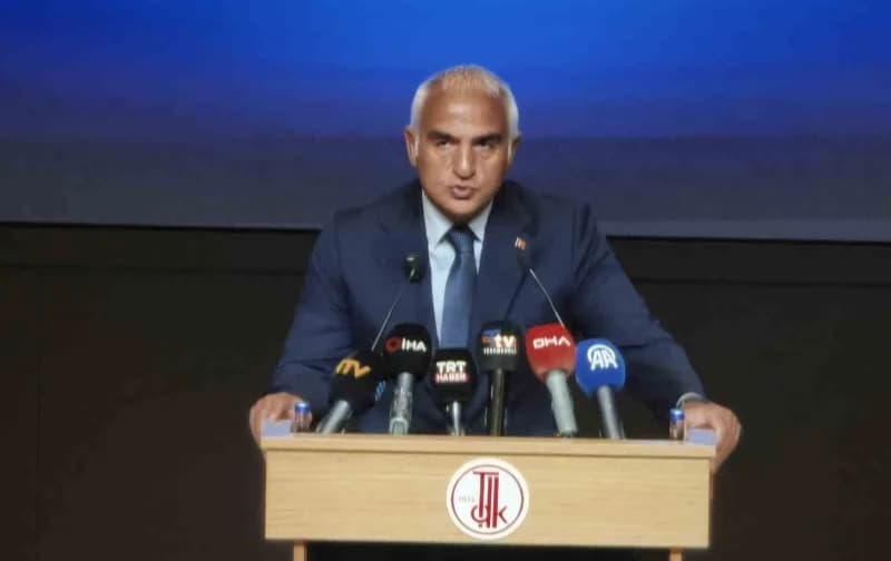 Törende bir konuşma yapan Kültür ve Turizm Bakanı Mehmet Nuri Ersoy, "Bugün, milletimizin ruhunu, hafızasını ve istiklal
