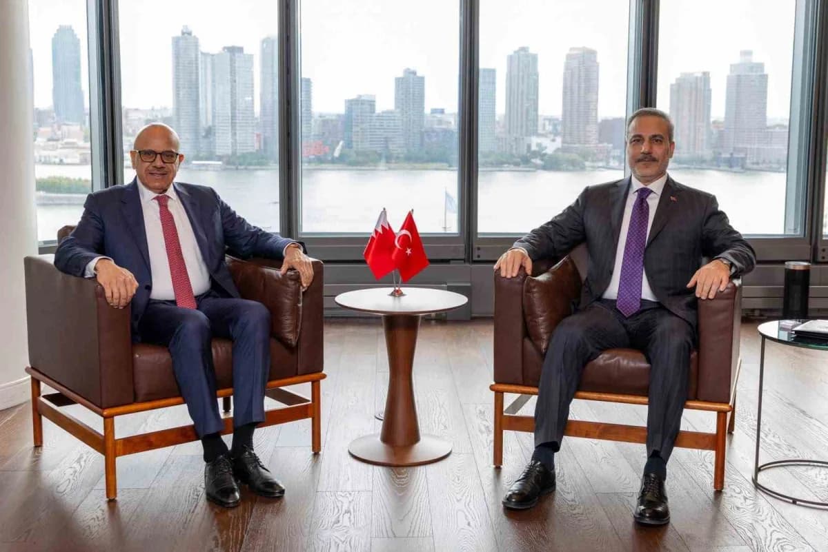 Dışişleri Bakanı Hakan Fidan, New York’ta Bahreyn Dışişleri Bakanı Abdullatif bin Rashid Al Zayani ile bir araya geldi.