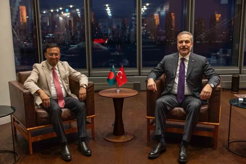 Dışişleri Bakanı Hakan Fidan ve Bangladeş Dışişleri Devlet Bakanı Humaiun Kobir New York'ta görüşme yaparken