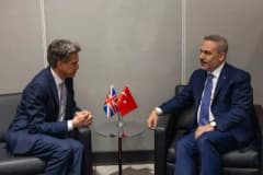 Dışişleri Bakanı Hakan Fidan ve İngiltere Dışişleri Bakanı Ed Miliband New York'ta görüşme yaparken