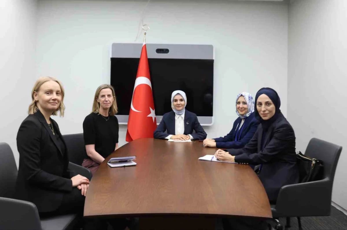 Aile ve Sosyal Hizmetler Bakanı Mahinur Özdemir Göktaş, New York’taki Türkevi’nde YouTube Kamu İlişkileri ve Kamu Politi