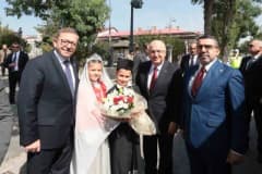 Milli Savunma Bakanı Yaşar Güler Kars Valiliği ve Belediyesini ziyaret ederken
