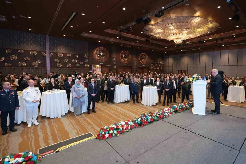 Milli Savunma Bakanı Yaşar Güler, Malezya Milli Günü dolayısıyla Ankara’da düzenlenen resepsiyona katıldı.