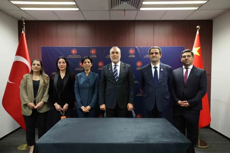 Çalışma ve Sosyal Güvenlik Bakanı Vedat Işıkhan, 2026 Dünya Beceriler Zirvesi Bakanlar Toplantısı’na katılmak ve çeşitli