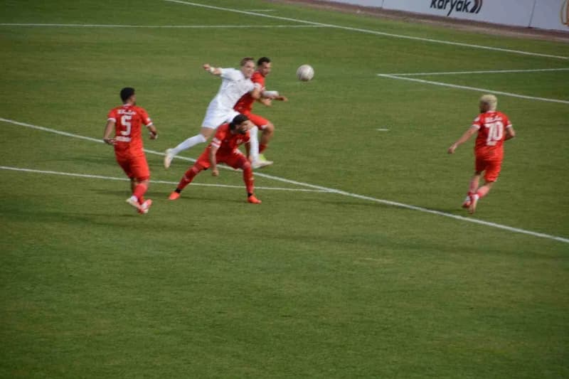 TFF 3. Lig 2. Grup 3. Haftasında Balıkesirspor, kendi stadyumunun bakımda olması nedeniyle Uşakspor mücadelesini Aliağa