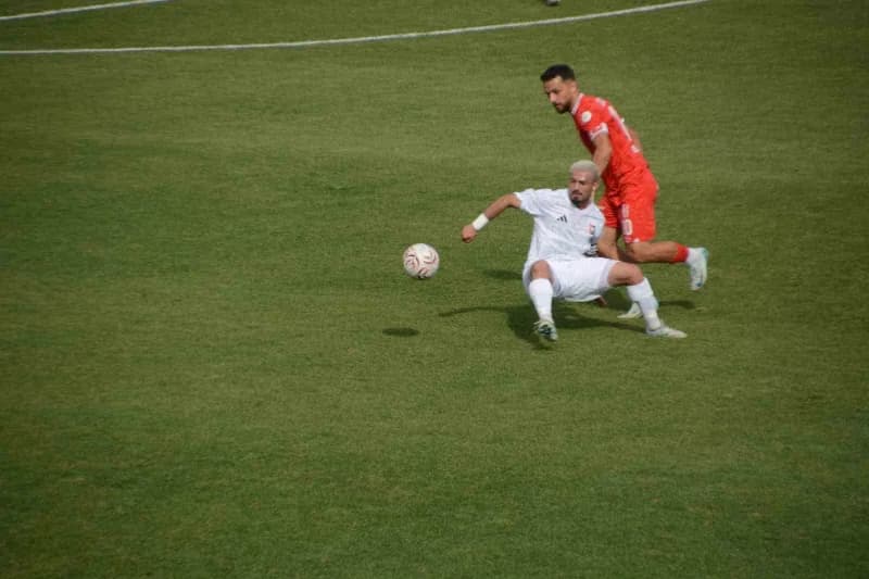 TFF 3. Lig 2. Grup 3. Haftasında Balıkesirspor, kendi stadyumunun bakımda olması nedeniyle Uşakspor mücadelesini Aliağa