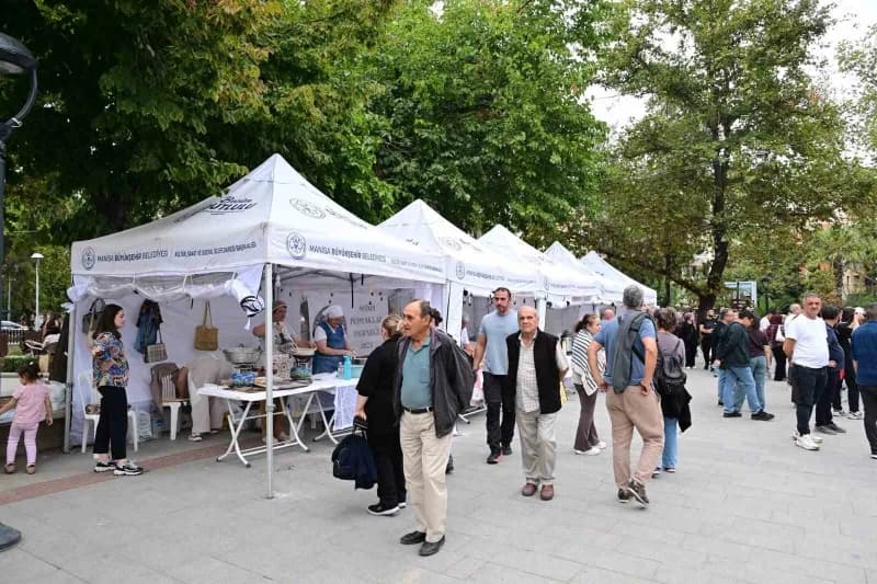Manisa Büyükşehir Belediyesi tarafından düzenlenen Balkanlardan Anadolu’ya Kültür Şenliği kapsamında gerçekleştirilen ko