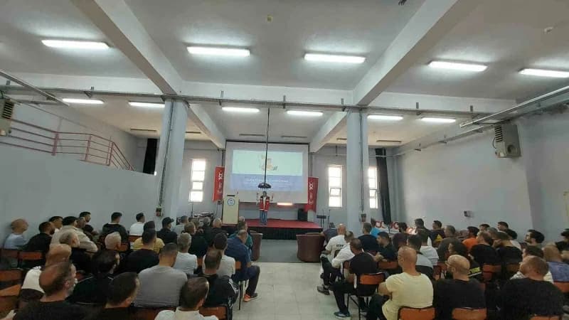 Bandırma Açık Ceza İnfaz Kurumu’nda kadına yönelik şiddet ve bilinçli medya kullanımı eğitimi veriliyor