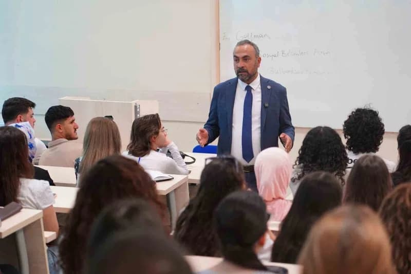 Bartın Üniversitesinde (BARÜ) 2026-2027 akademik yılının ilk derslerinde "Terörsüz Türkiye" başlığı ele alınarak toplums