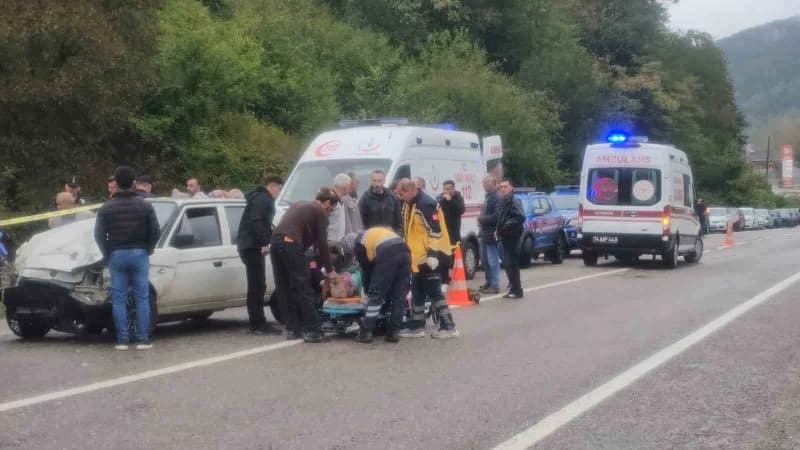 Kumluca'daki kazada 1 kişi ölürken 6 kişi yaralandı