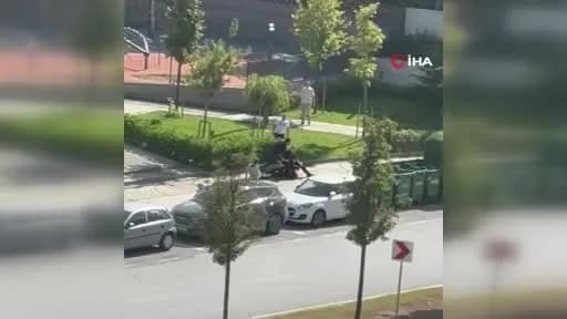 Başakşehir Kültür ve Yaşam Parkı’nda polis ve sağlık ekipleri olay yerinde inceleme yapıyor