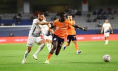 Başakşehir FK ve Gençlerbirliği futbolcularının Fatih Terim Stadı'nda oynadığı maçtan bir kare